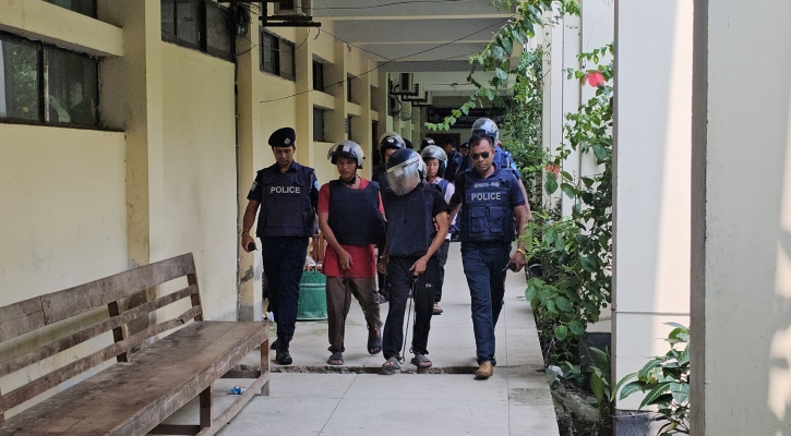 রুমা-থানচিতে ব্যাংক ডাকাতি, নারীসহ ১২ জন রিমান্ডে